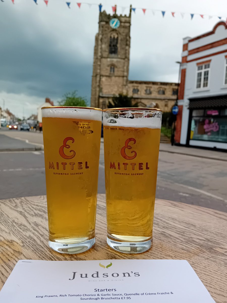 aledwilliams38's tweet photo. Enjoying a lovely pint of @ElvingtonBeer Mittel Lager at @Judsons_  in Pocklington, Yorkshire. https://t.co/3E2arN8eIS