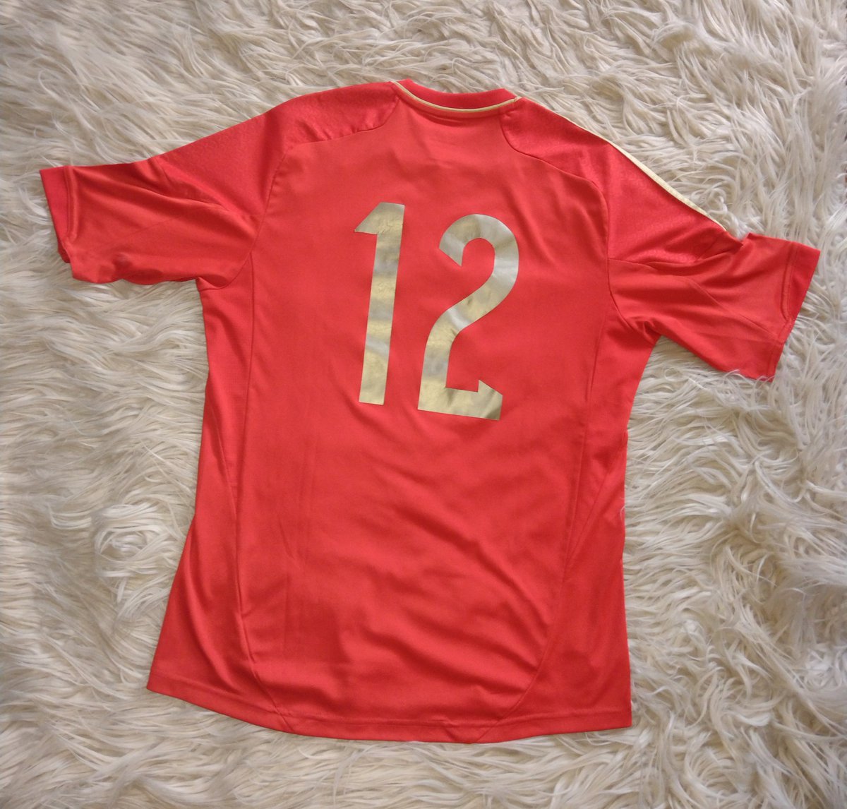 Garzi_MG's tweet photo. @PampaCamisetas @GusCamisetas @LaCasacaBlog @CatDeCamisetas @CamisetasVzk @charlie14arg @ElartedeNag Boca nuevas con etiqueta $12000 talles L y M y Rusia 2011 10/10 $10000 https://t.co/goq0faGS2P