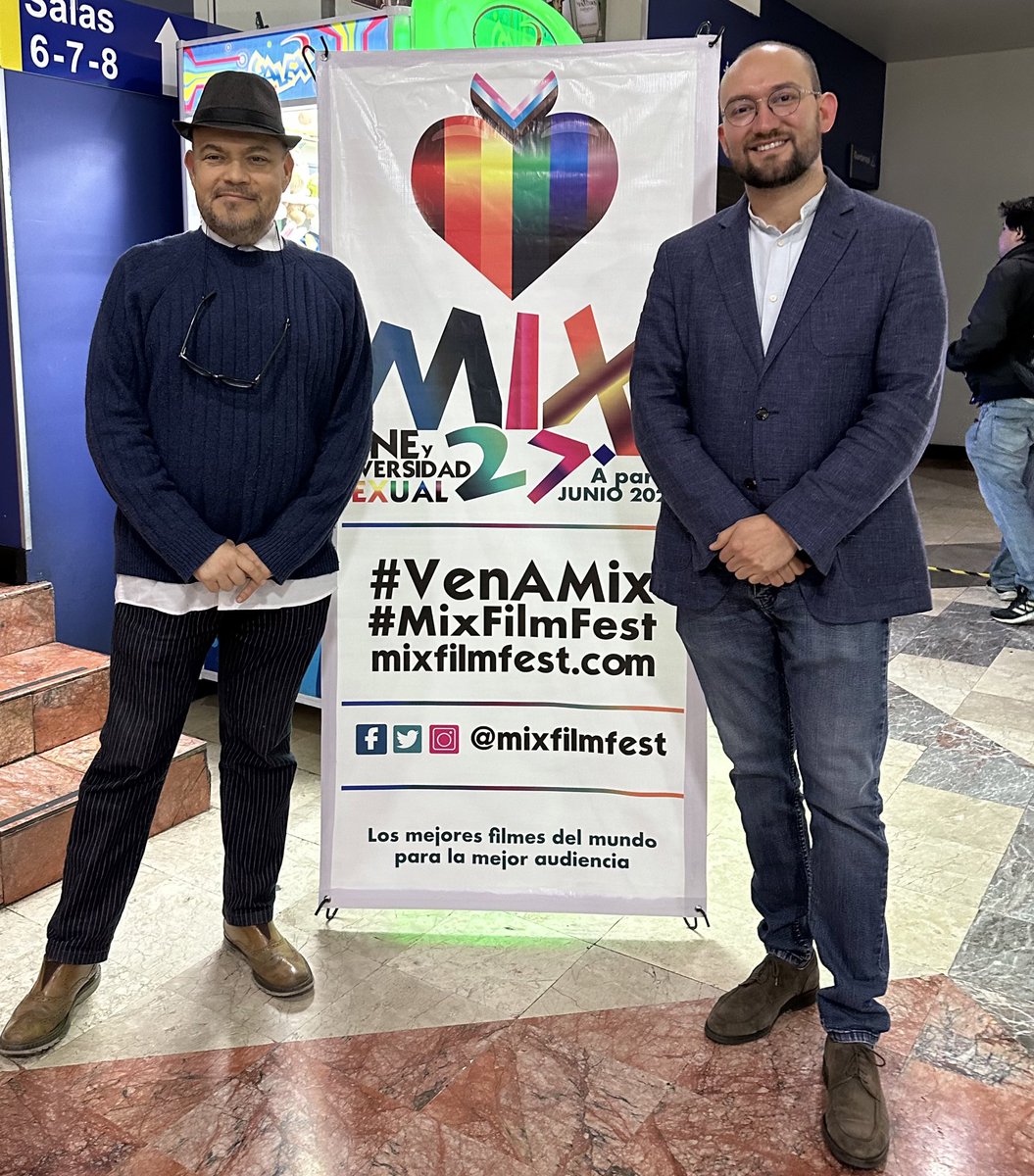 TemistoclesVR's tweet photo. 🍿¡Preparen las palomitas que ya viene la edición 27 del @MixFilmFest! 
🎬🏳️‍🌈🏳️‍⚧️

Nos dimos cita en el @Cinepolis Diana, en la presentación de este Festival que muestra el cine de #DiversidadSexual de México y el mundo. 

Enhorabuena, querido @acasteland y a todo el equipo. 👏🏼 https://t.co/Z3V9lLtgs7
