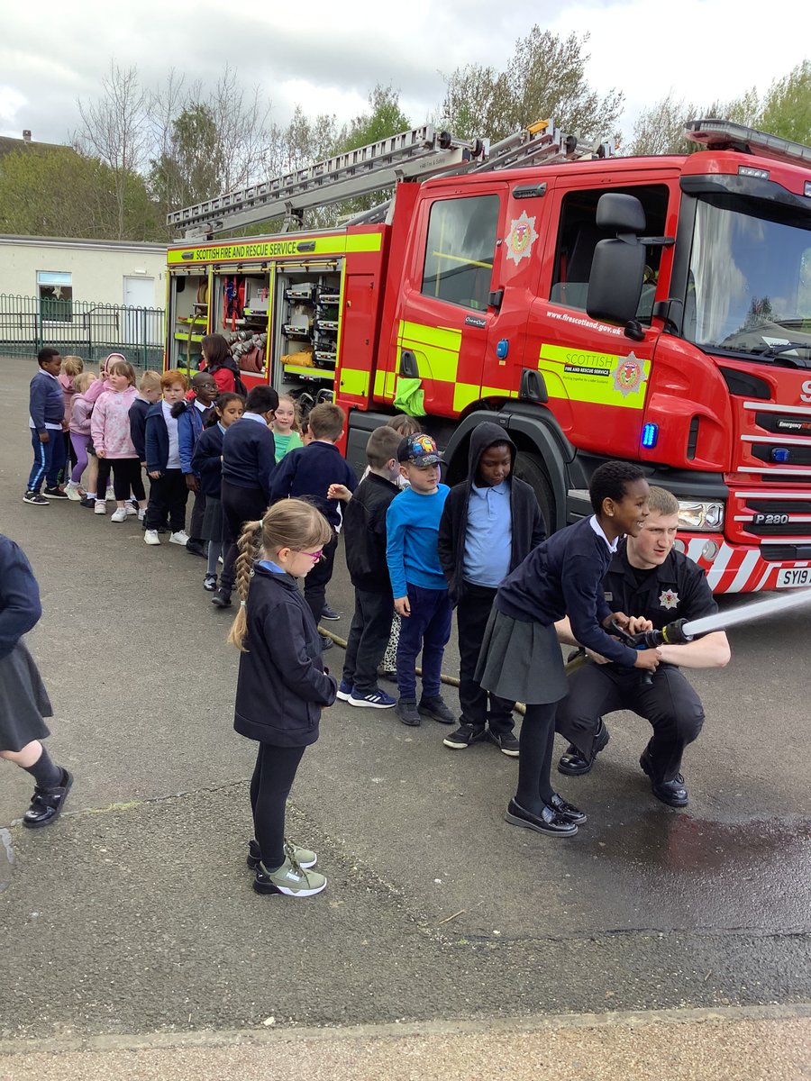 P2atCanalView's tweet photo. P2 have been having great fun during health week this week! We absolutely loved meeting real firefighters🚒! 
#CVHealthWeek23 #OnlyAtCanalView https://t.co/sGuyCaW9HP
