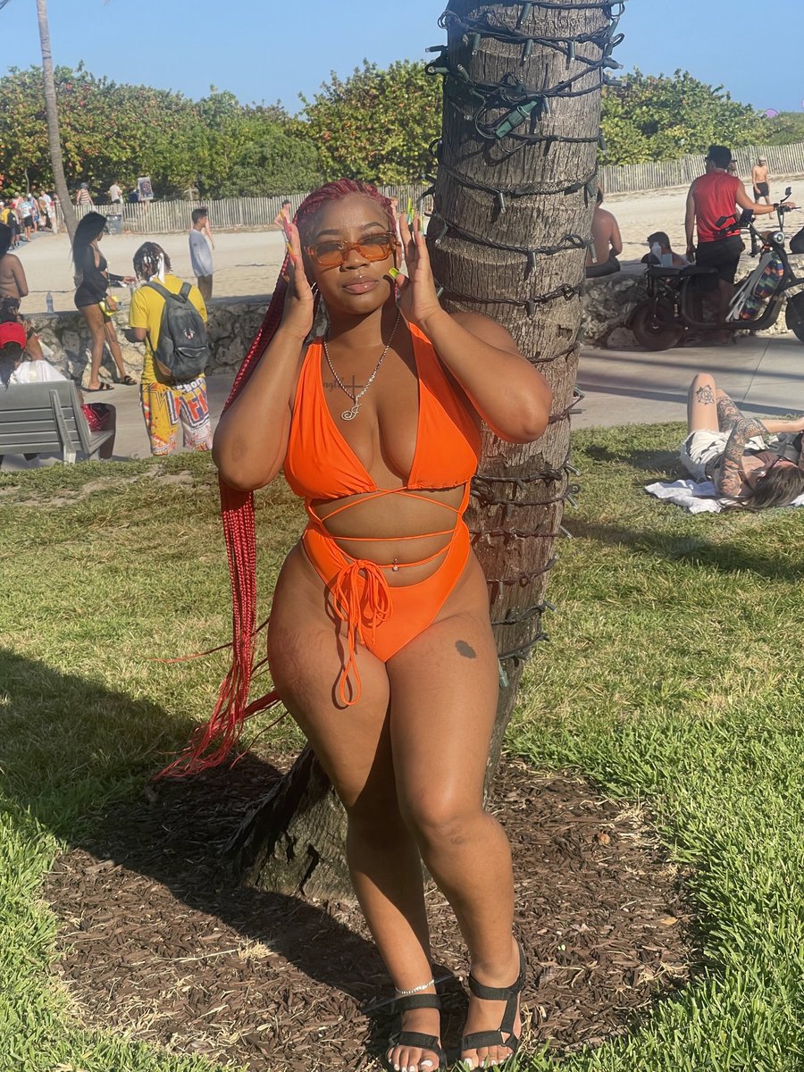 aaauntieee's tweet photo. miami was amazing 🧡 https://t.co/rTAqx16pZQ