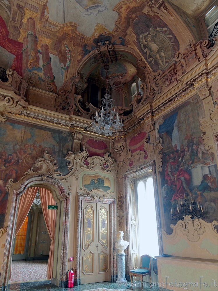 #Milan (#Italy): Corner of the main #hall of #Palace #Visconti. Exif, full size img: milanofotografo.it/englishFotogra…
More about: milanofotografo.it/englishSvagoCu…
@milano24 @FotoDiMilano @palazzovisconti @MilanoFree @DiscoverMilano @vivimilano @inmilano @inmilanoblog @dimorestoriche @DimoreSocial