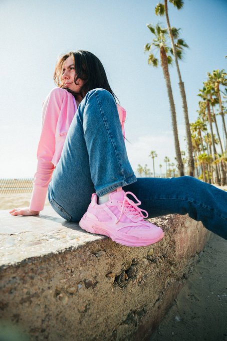 my mom always told me some days i'd be beating boys off 😋 https://t.co/KBxL5NNFoL<a href="/tag/mvsales"class="tags"><span>#mvsales</span></a>