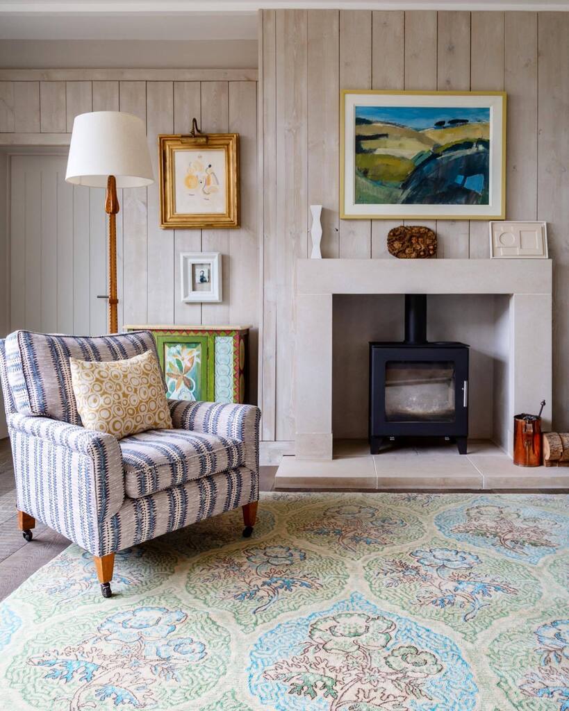 Amy Kent X Rapture &amp; Wright Collab

These rugs embody the love of artisan traditions that lie at the heart of both our companies. 

Based on 4 iconic designs by Rapture &amp; Wright, the rugs are hand knotted and woven in India by the same family collective … instagr.am/p/CsWmX8KoQ_A/