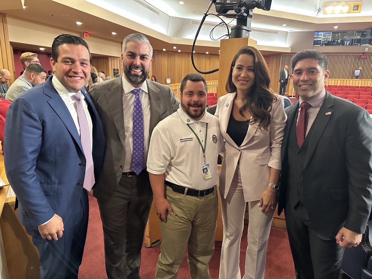 🎉👏 Yesterday, Roy, our newest addition to #TeamCabrera made his debut at the @MiamiDadeBCC Commission meeting!

We're thrilled to welcome you aboard, and to the Miami-Dade County family!

#FlaPol #DadeFirst