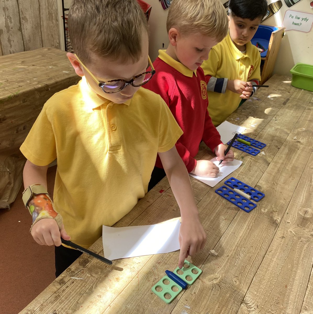 stdavidsrc2017's tweet photo. A mini-beast themed #NationalNumeracyDay for Dosbarth R/1 - measuring worms and creating doubling butterflies 🪱🦋 but what is more amazing is we applied these skills INDEPENDENTLY!! 🌟 #sdpsyR1 #topicmaths #healthyandconfident #ambitiousandcapable https://t.co/rpPdde10DS