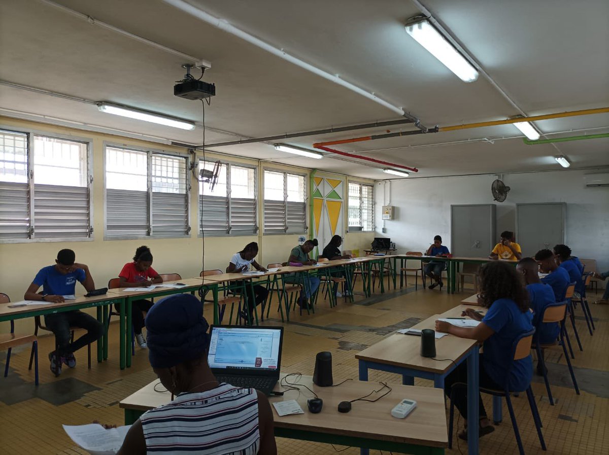 CasnavG's tweet photo. DELF SCOLAIRE SAISON 2023 …🎉 
On continue avec l’épisode 2 : Niveau A2 🎬 
Bon courage à tous nos candidats de l’@AcGuadeloupe 
@TCFDILFDELFDALF https://t.co/PTWzsl2hmy