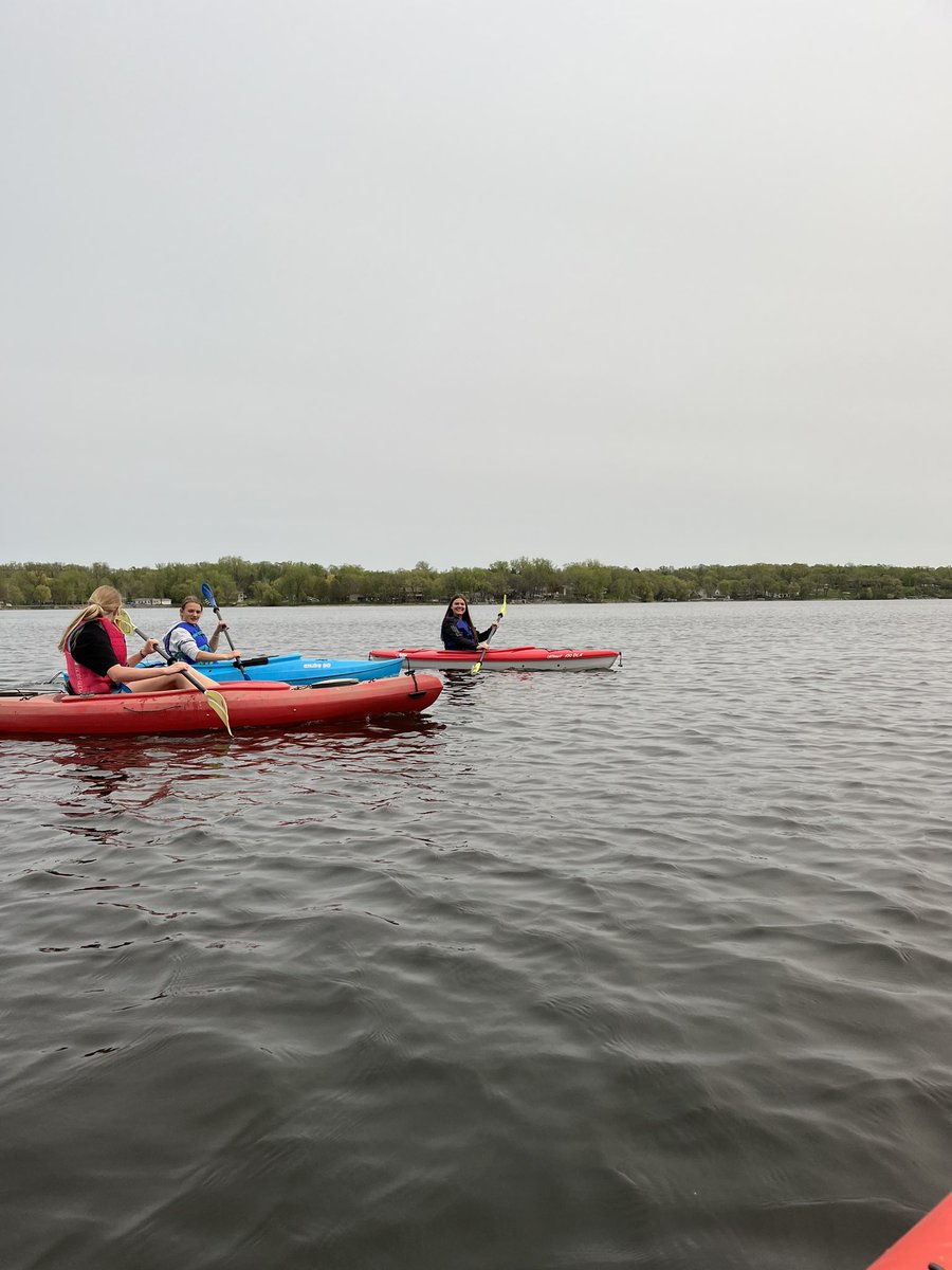 isd741's tweet photo. Mr. Woehler’s Outdoor Rec/Survival Skills class took it to Lake Koronis the last two days. 🌊🚣‍♂️ https://t.co/Q6LXCMVMsk