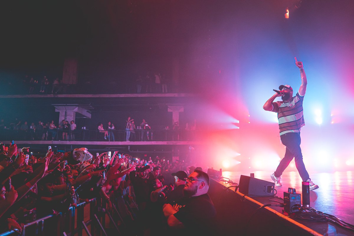cgiovanniv's tweet photo. Eladio Carrión “The Sauce” tour 
Houston, Tx 
5/12/2023 🎞️ https://t.co/D1EPGmAign