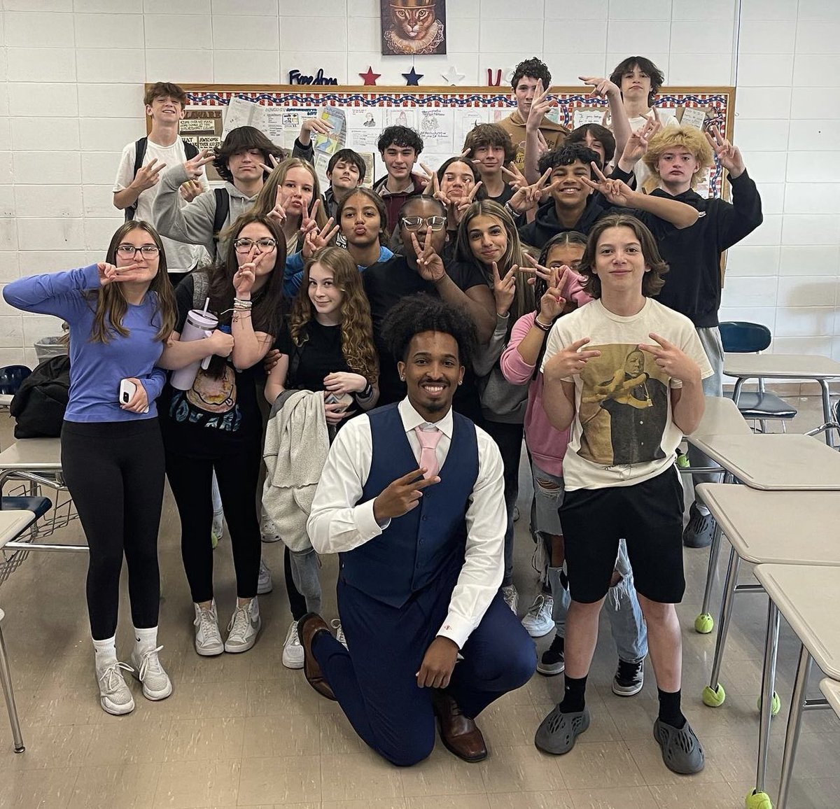 Thank you Kennedy Middle School and Ms. Klinger for welcoming me back with open arms! Excited to continue fighting for our students as Mayor ✌🏽