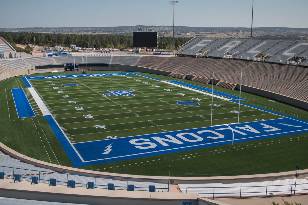 JordanLeslie_1's tweet photo. After a great conversation with @CoachAlexMeans I am blessed to receive an offer from Air Force!!! @AF_Football @jrbennet @JaxYouUp https://t.co/vpQ2tOyWyM