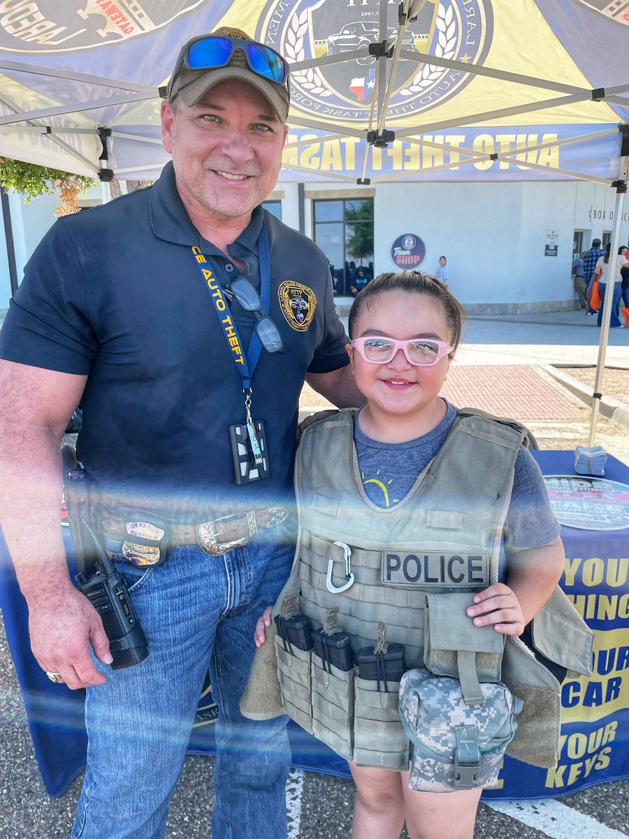 LaredoATTF's tweet photo. It was a great morning. π
#policeweek #lawenforcementexpo #autothefttaskforce #laredopd #lpdinthecommunity #locktakehide https://t.co/xjIdcKTqLX