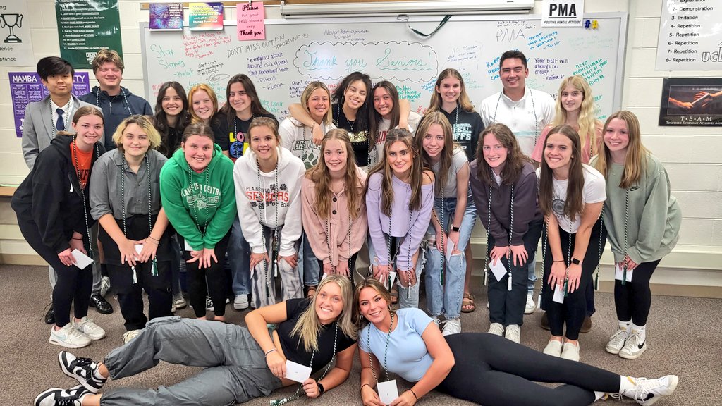 LinkCrewPCHS's tweet photo. Today was our senior celebration! Congratulations to our 47 graduating Leaders who exemplified Pride, Passion, and Tradition throughout their time in Link Crew. Thank you all for everything you contributed to our class and to PCHS! Bright futures await! #LeadMàs #PMA https://t.co/fXWROQyfX1