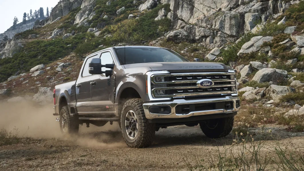 DealerGlassofAZ's tweet photo. Ford CEO Jim Farley again talks build quality â Super Duty trucks get super duty... https://t.co/HtVKfv6r1N https://t.co/VmepKppU14