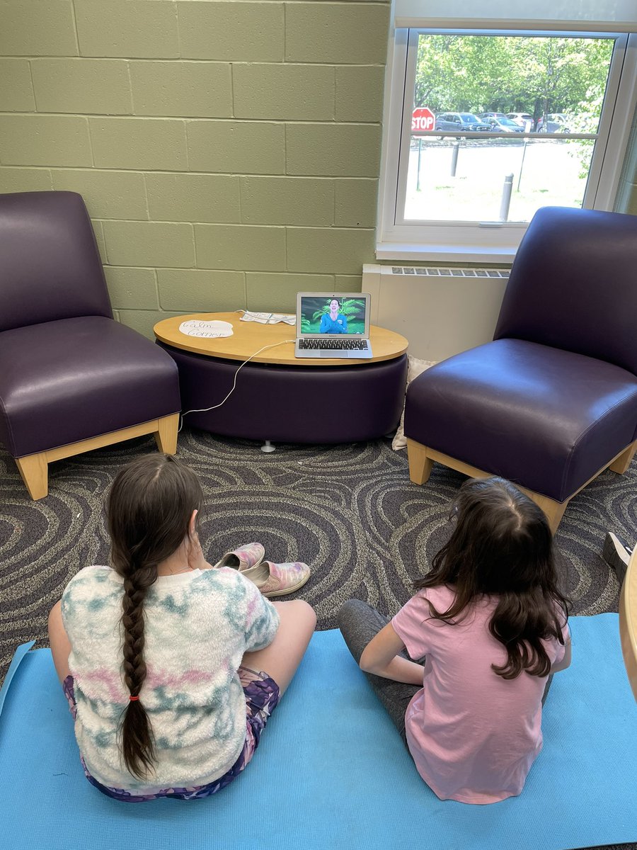 newhtfdlibrary's tweet photo. Yoga in the library! #newhtfd #library https://t.co/C7y1ScDQxX