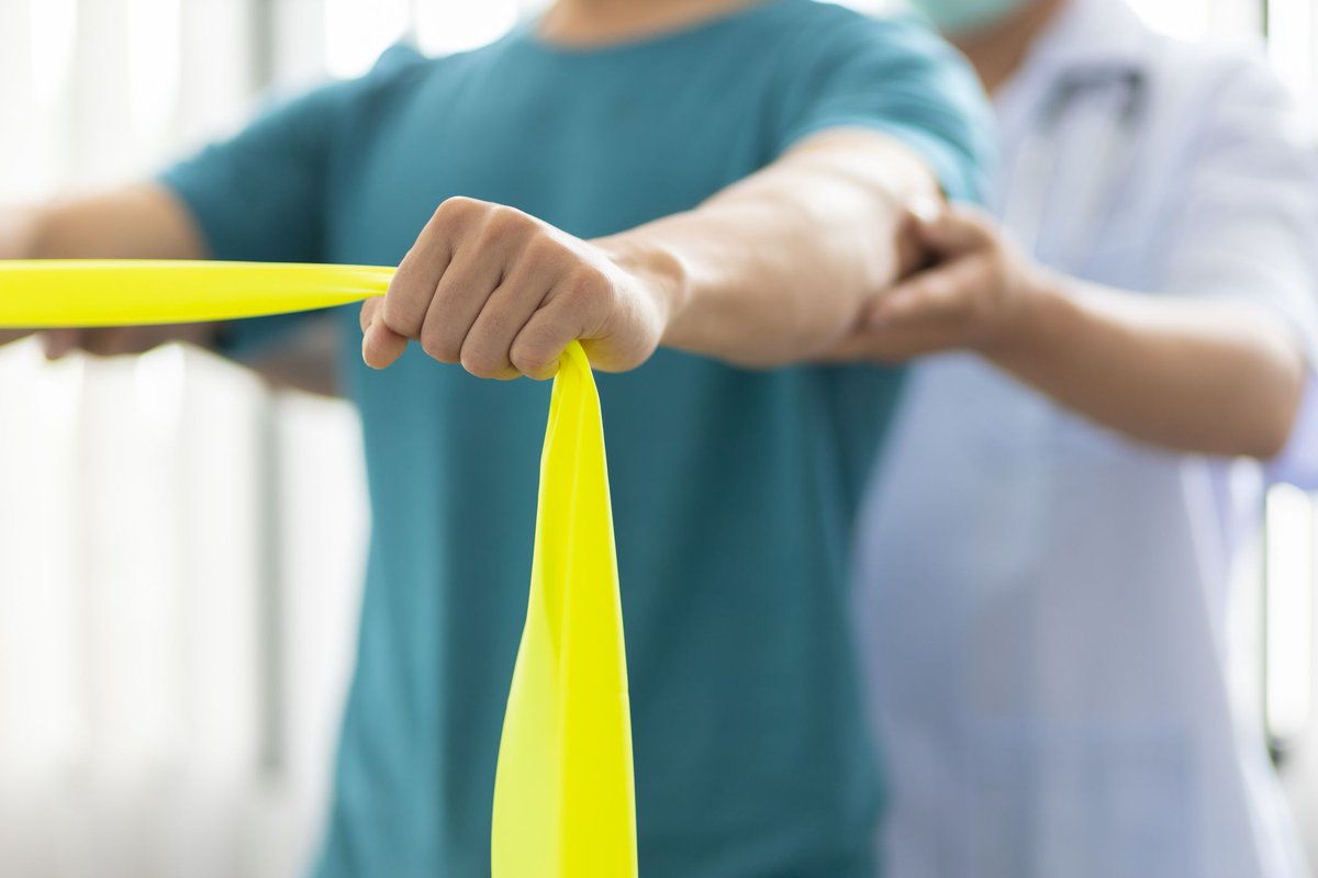 #Physicaltherapy can be invaluable if you’re pre-surgery, post-surgery or experiencing #pain from a chronic condition. Learn more in our latest blog post: kayalortho.com/blog-1/physica… #kayalorthopaedic #injury #franklinlakesnj #paramusnj #wyckoffnj #montvalenj