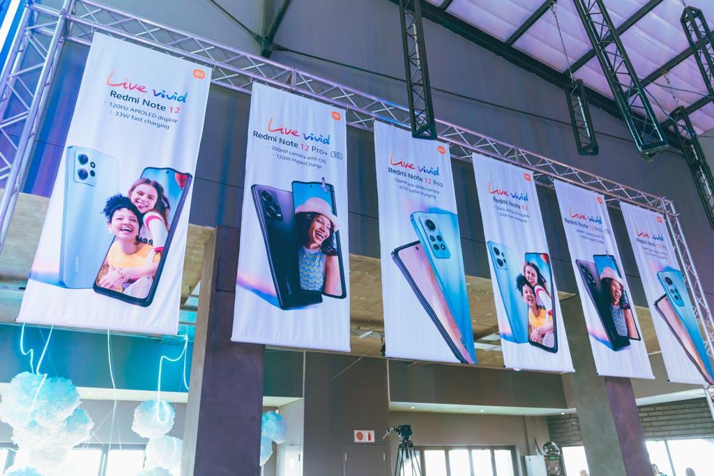 MahasoMalvern's tweet photo. Live Vivid Redmi Note 12 Series Launch Event happening right now at Levelthree in Kramerville! JOIN US!!!!
Hashtags to be used in the caption: #RedmiNote12Serieslaunch #XiaomiSouthAfrica.
@Xiaomi_ZA https://t.co/cIWmkVOZ16