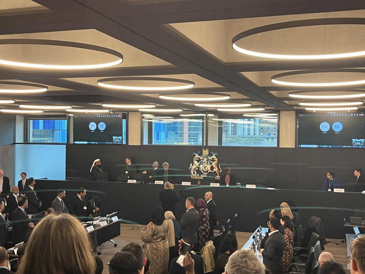 TH_Labour's tweet photo. Good evening and welcome to this evening’s Annual General Meeting of the Council - we have started this meeting with members giving thanks to the outgoing speaker of the council. https://t.co/qXJfHiQnjS