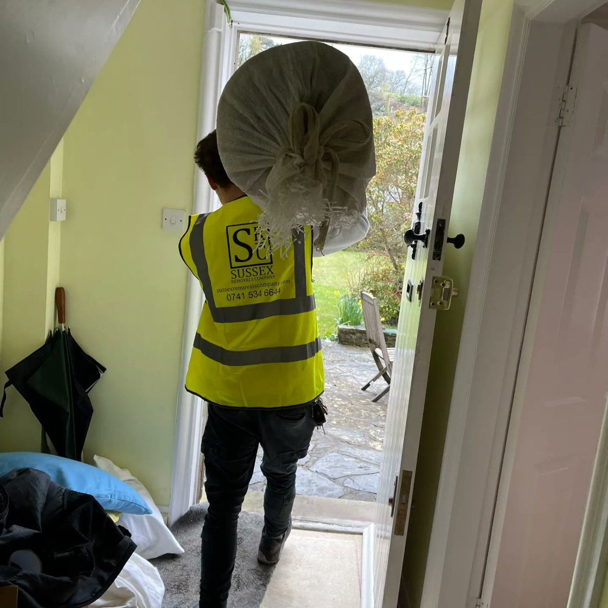 susssexremovals's tweet photo. Eastbourne & Brighton Based.
0741 534 6644
House Clearance!
#Houseclearance
#Removals #manandvan #housing #commercial #visiteastbourne #thebestofeastsussex #Eastbourneremovals #brighton
#motorbikemoves #packingboxes #housemoves https://t.co/HRSUXzxFmH