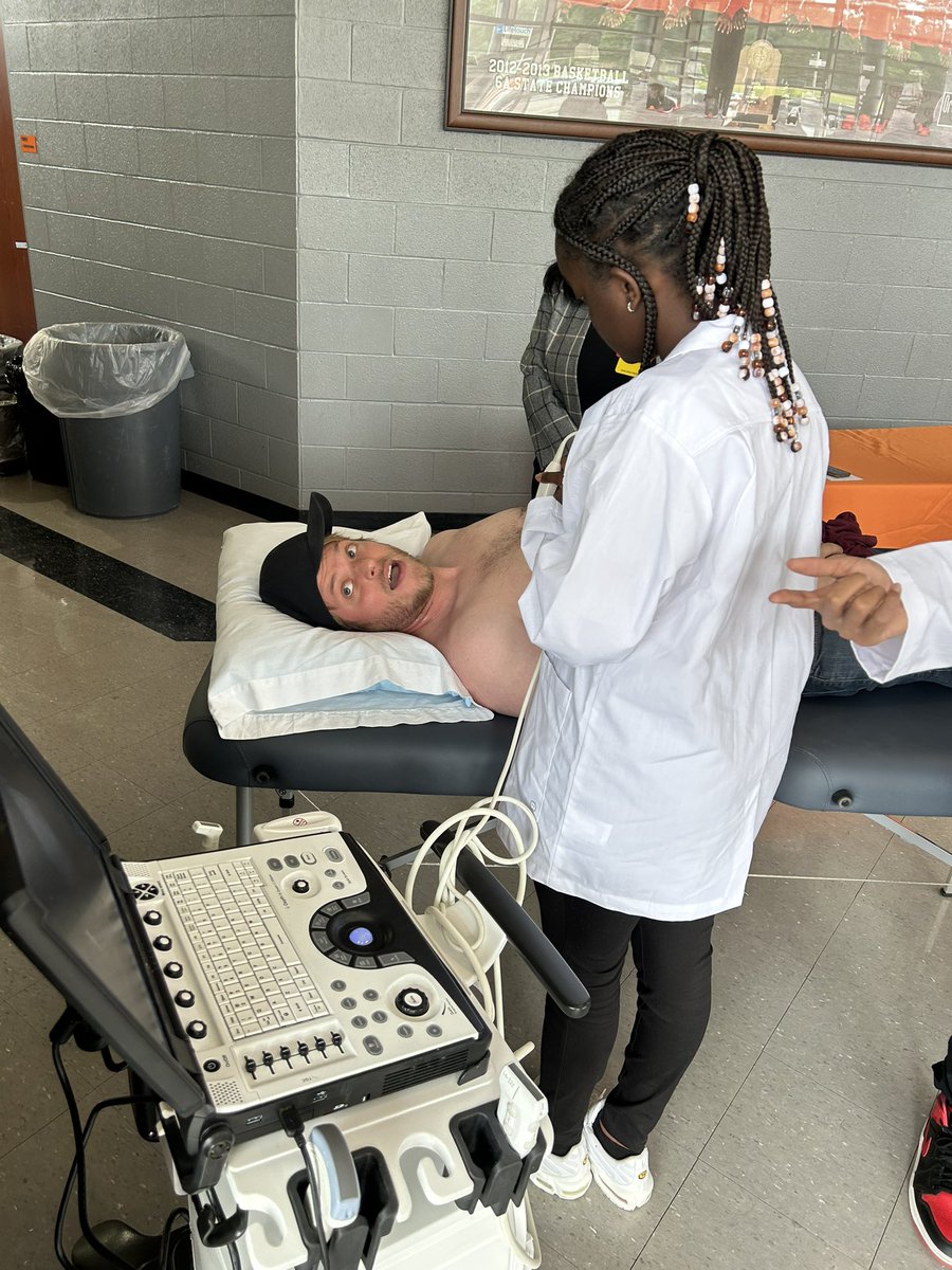 Huge day at Hall as we announced our formal partnership with <a href="/uamshealth/">UAMS Health</a> to establish the UAMS Academy of Heath Sciences. This partnership is going to open up so many more opportunities for our students. <a href="/DrJermallWright/">Jermall Wright</a> <a href="/LoringShay/">Dr. Shay Spriggs-Loring</a> <a href="/lrsd/">Little Rock School District</a> <a href="/shameka98/">Shameka Montgomery</a> <a href="/AmyBCoop1/">Amy B. Cooper</a>