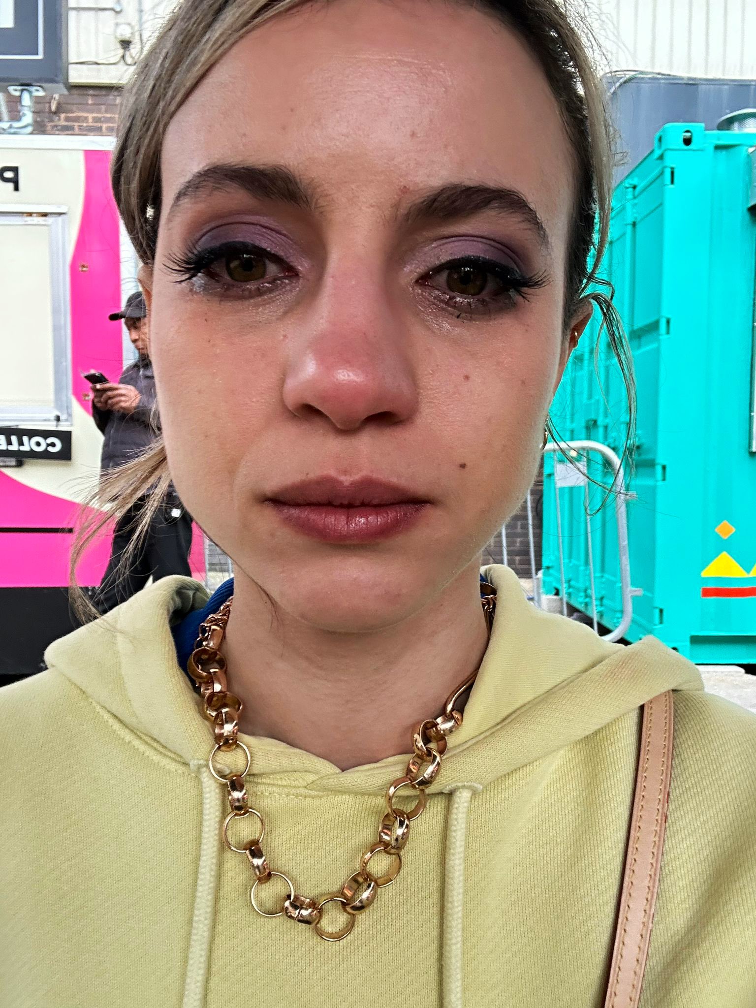 laure-val-e-on-twitter-worst-thing-was-the-moment-i-had-sauce-on-my