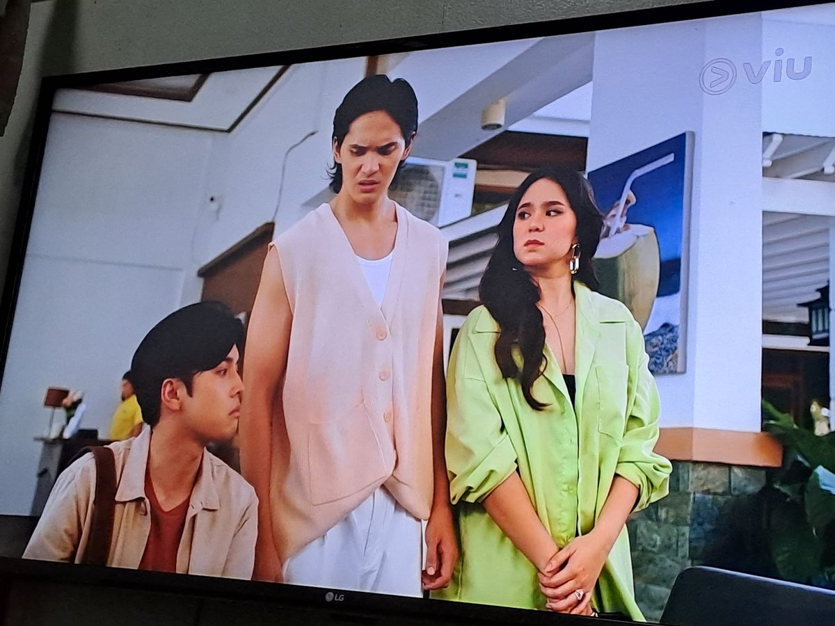 xandz34's tweet photo. Pair up!!! 😘
Swap please... 🫣🤭
Wow! The chemistry! 👍
#TheWriteOne
#thewriteonviu #happyviuing #viu #viuph #viuseries #viuoriginal #rurumadrid #biancaumali
@Rurumadrid8 @bianxxxxxa @PaulAndreSalas @mikeequintos @lotlotdeleon @RoyceCabrera @kkydsnts @Viu_PH @gmanetwork https://t.co/ThXQqgA1zP