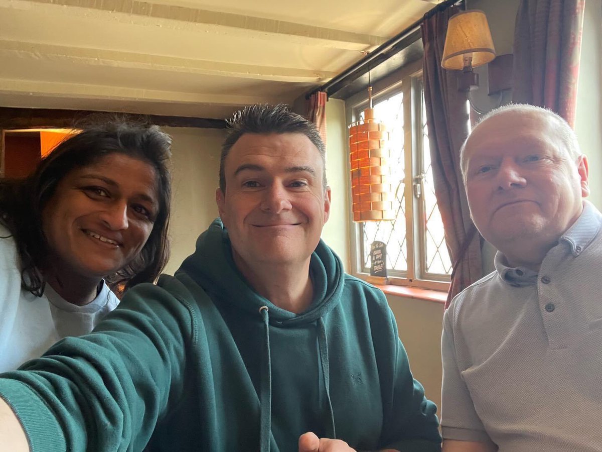 StephenCavinder's tweet image. Lunchtime meeting yesterday with my #StStephenWard colleagues @GilesFry and @Ajanta_mum_to_3. Planning next week, next month and the year ahead. #ExcitingTimes #LibDemAction #KeepingInTouch #AllYearRound