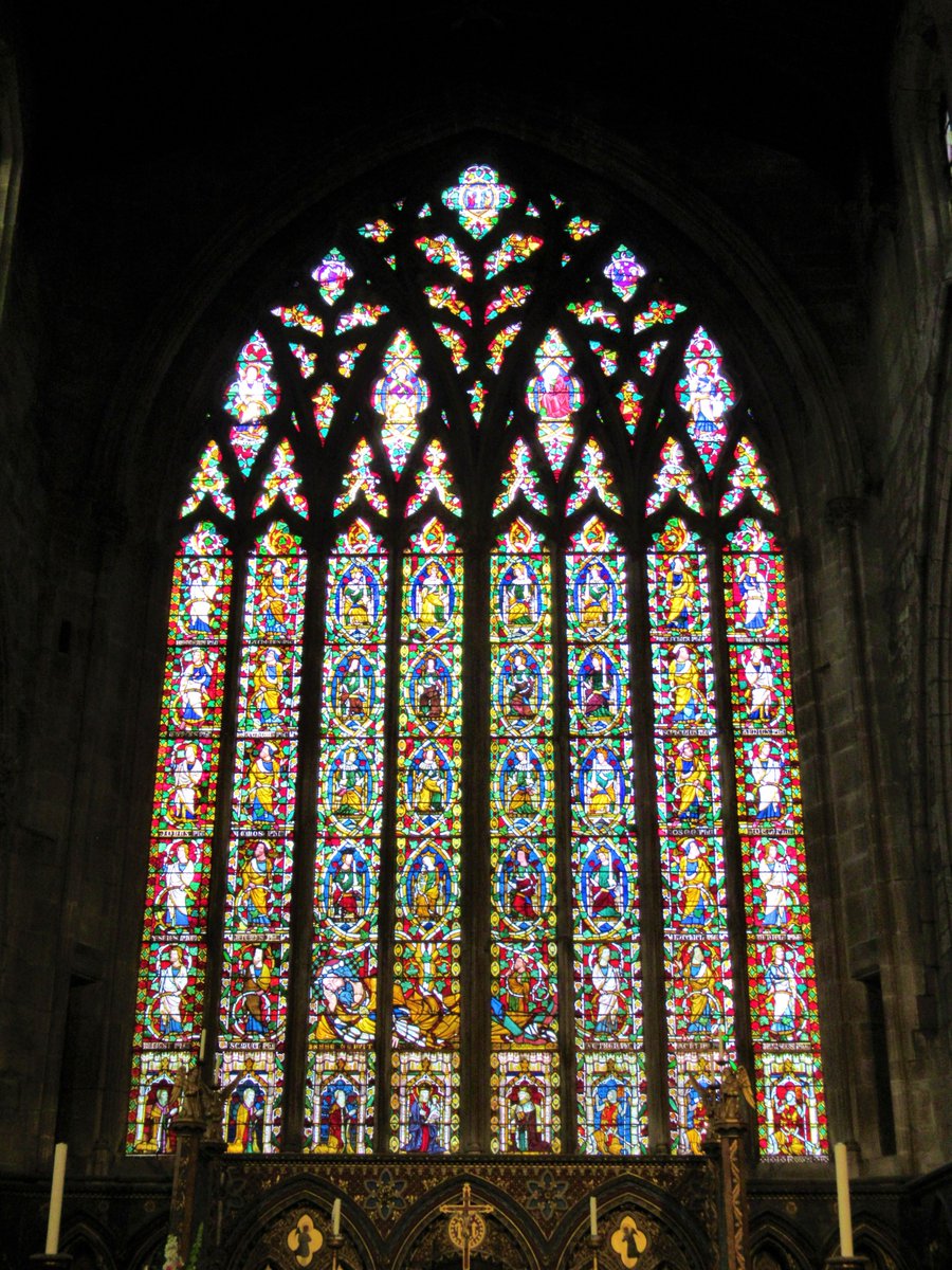 Watching a documentary and they visited York Minster to view the fabulous East Window of 1405-08. So I thought I would remind people of The Jesse Window in St Mary's, Shrewsbury c1340. It has survived moving twice, including from the collapsed St Chad's. It is now the oldest 1/