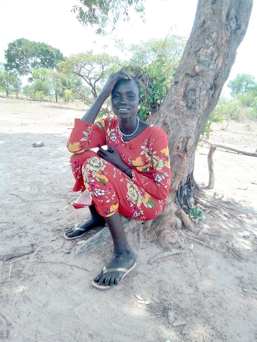 OneHeart1Lif3's tweet photo. RT waterisbasic "Abuola Garang Deng, a head teacher at Panjap Primary School, was worried students would continue to miss out on their lessons because of a broken well. WFP ceased food assistance since children were no longer attending. The well is r… https://t.co/nr5Q9yZE8u"