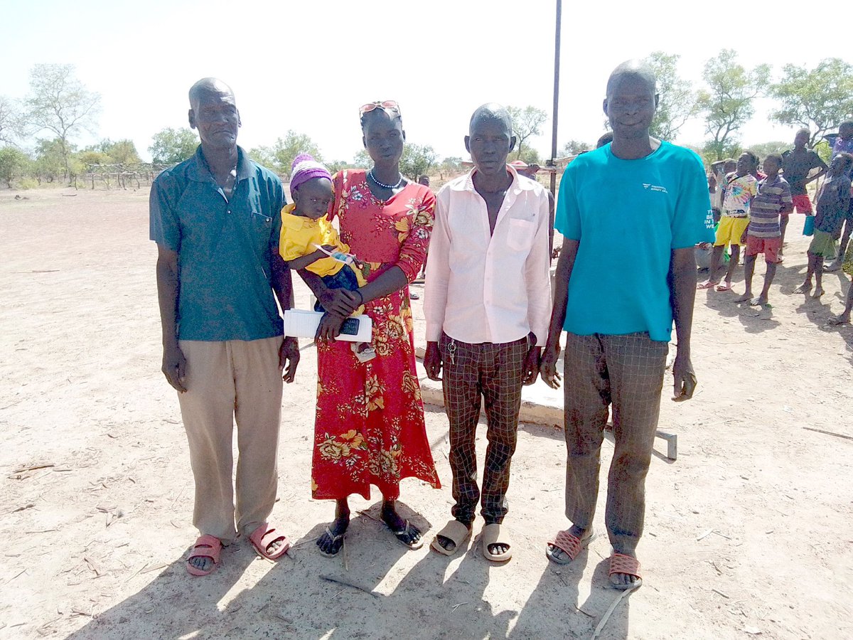 OneHeart1Lif3's tweet photo. RT waterisbasic "Abuola Garang Deng, a head teacher at Panjap Primary School, was worried students would continue to miss out on their lessons because of a broken well. WFP ceased food assistance since children were no longer attending. The well is r… https://t.co/nr5Q9yZE8u"