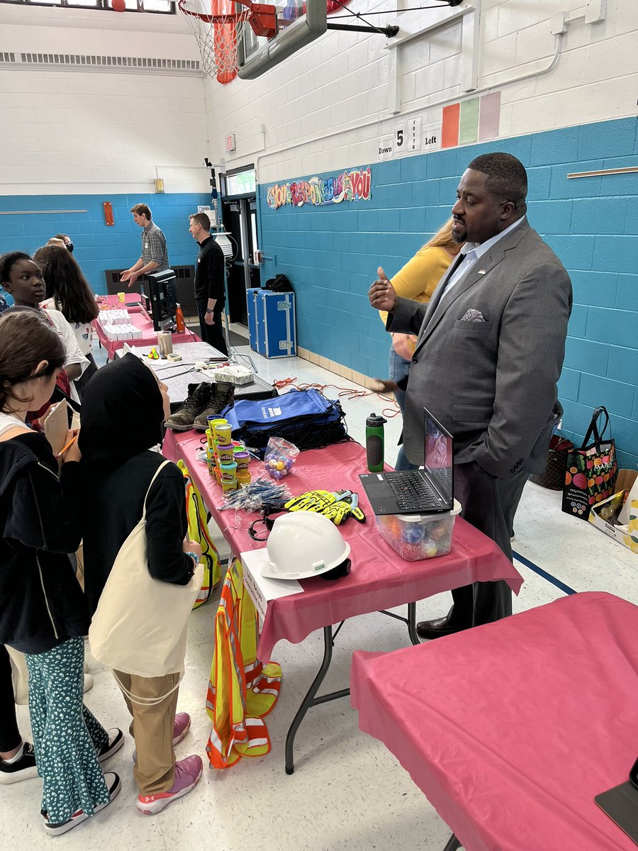Melzer’s annual Career Fair was a huge success!! Thank you to all of the volunteers!! <a href="/MelzerMLions/">MelzerMLions</a> <a href="/EastMaine63/">EastMaine63</a>