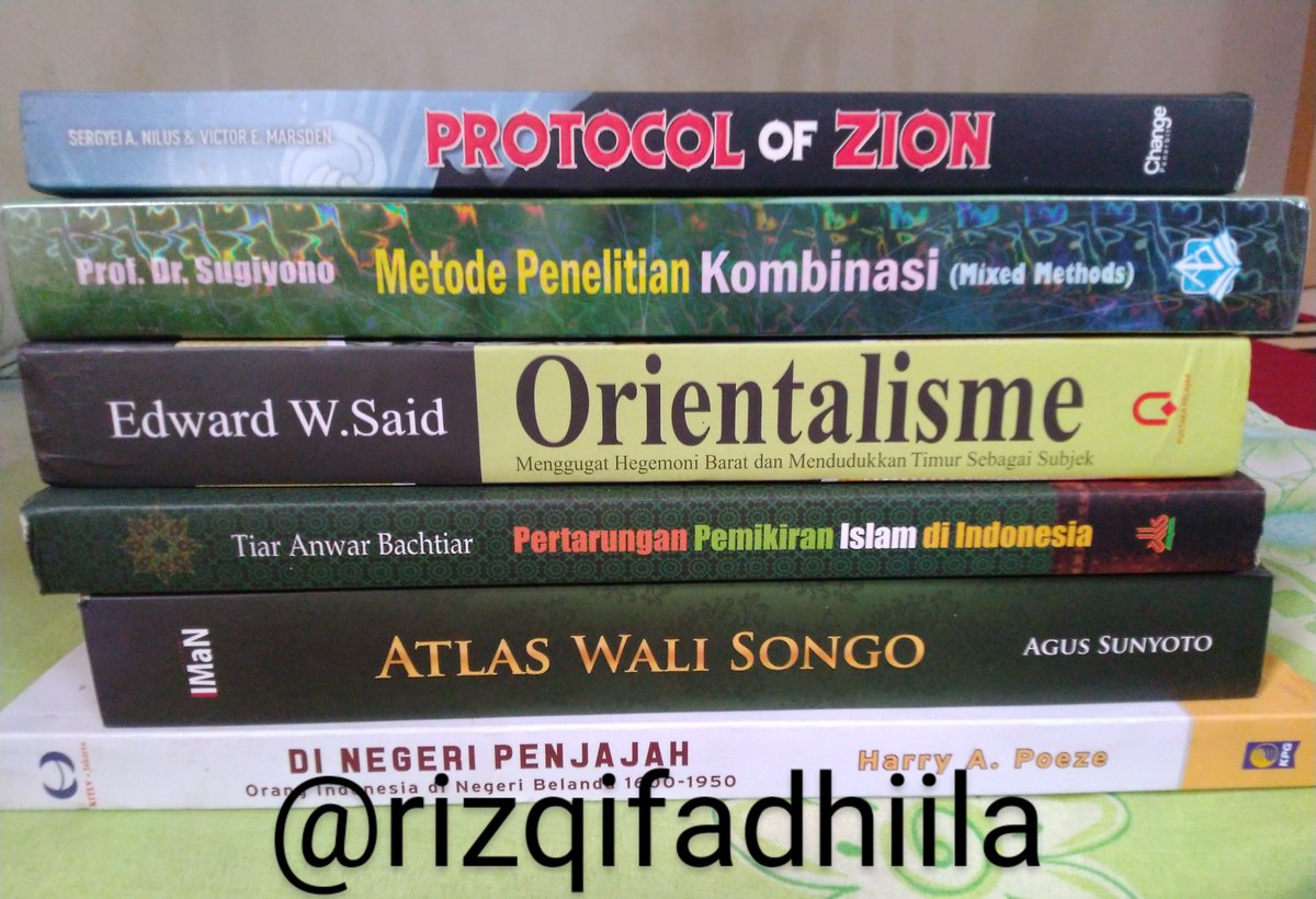 Buku kategori campuran dari berbagai tema/non fiksi

#bukuoriginal #jualbuku #haribuku #bukumurah #koleksipribadi #bukukoleksipribadi #bukujakarta #bukunonfiksi