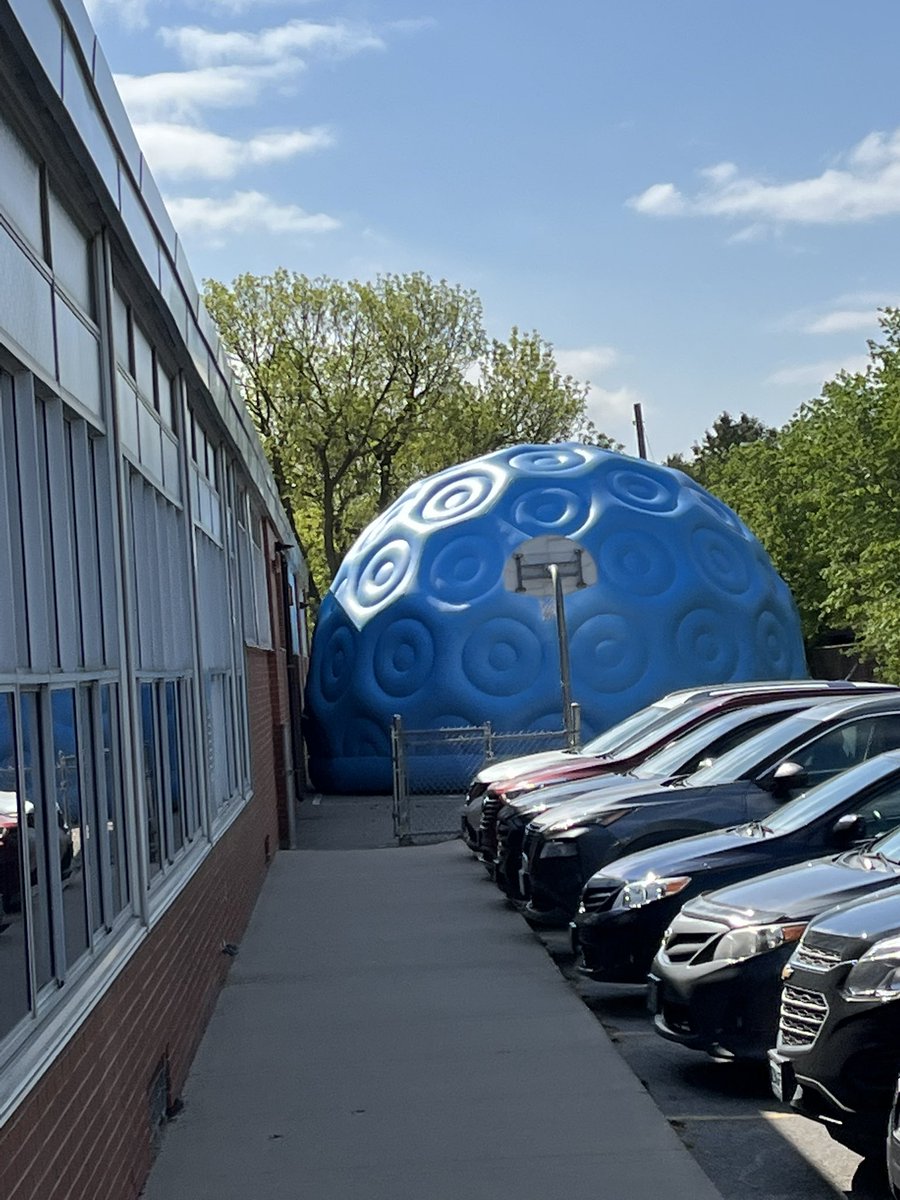 CassidyHDSB's tweet photo. Thank you @AstroInAction for taking us on an Out of This World tour of our universe. Can’t wait for our community members to experience this Thursday evening! 🪐🔭
@GS_Gators https://t.co/ml6Qc0TzQb