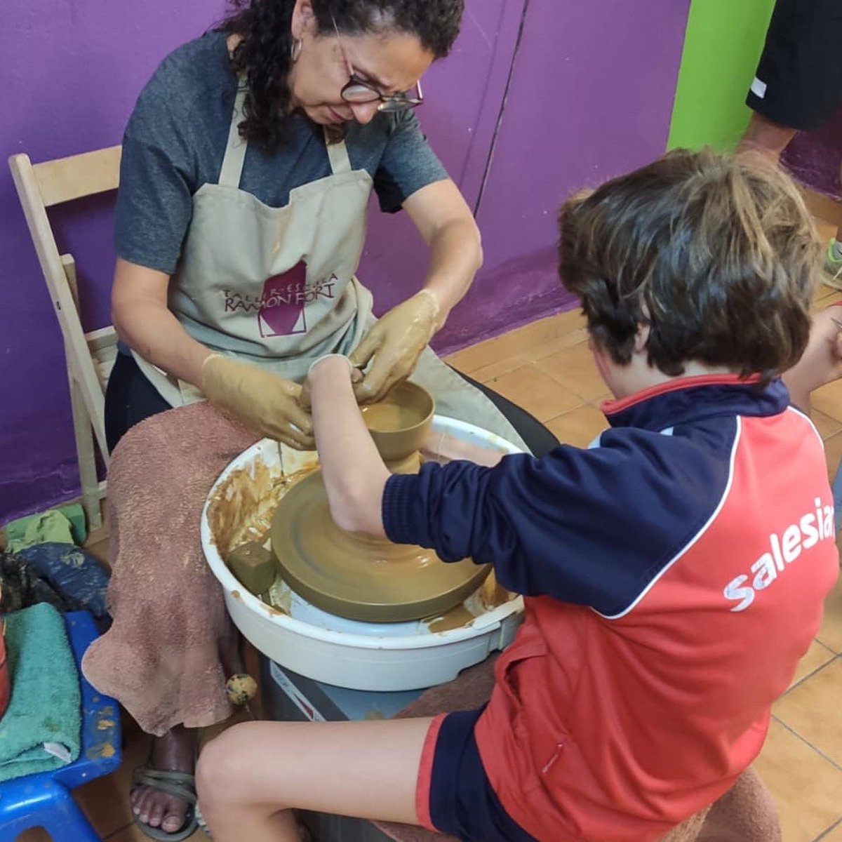 salesiansBDN's tweet photo. 🚌 | Primer dia de colònies a Les Orenetes. Fa un dia esplèndid i una mica de vent... Però estem gaudint d'allò més! 

#ObrimCamins
#SomEscolaParticipativa https://t.co/ySKxXiJqz4
