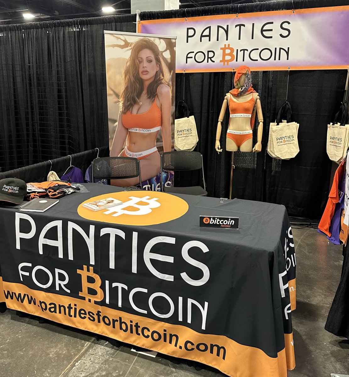Panties For Bitcoin on Twitter "Setting up 🚀🚀🚀"