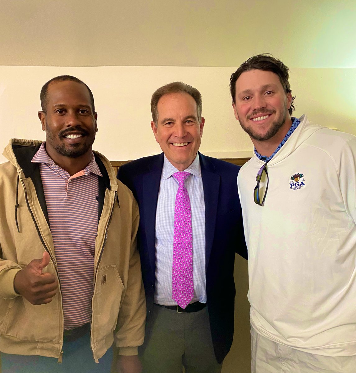 Hello, friends. 

#PGAChamp | <a href="/VonMiller/">Von Miller</a> <a href="/JoshAllenQB/">Josh Allen</a> #billsmafia