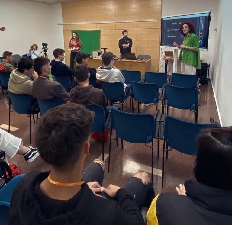 ITE_SL's tweet photo. Fantástica jornada #TICyL23 hoy en @feriavalladolid de mano de la Consejería de Educación @educacyl https://t.co/NPCgBXrqdZ