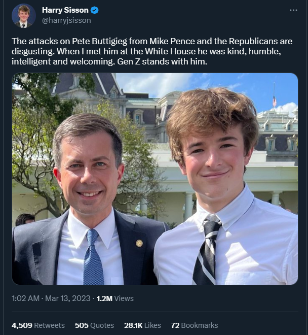 _Eksdee_'s tweet photo. @ElijahSchaffer 100% fake photo. Next. https://t.co/2lTI4NQy2u