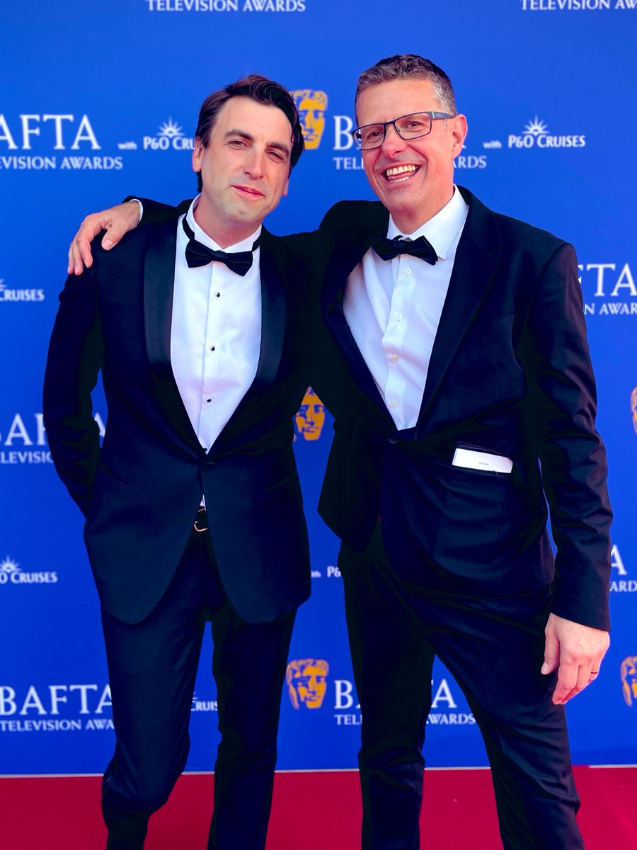 Pics from the weekend where @CliveMyrieBBC , me & an amazing team were honoured to represent @bbcnews at the @BAFTA awards. The ten o’clock news was nominated for its coverage of the start of the war in Ukraine ( + huge congratulations to @Channel4News for winning the category!)