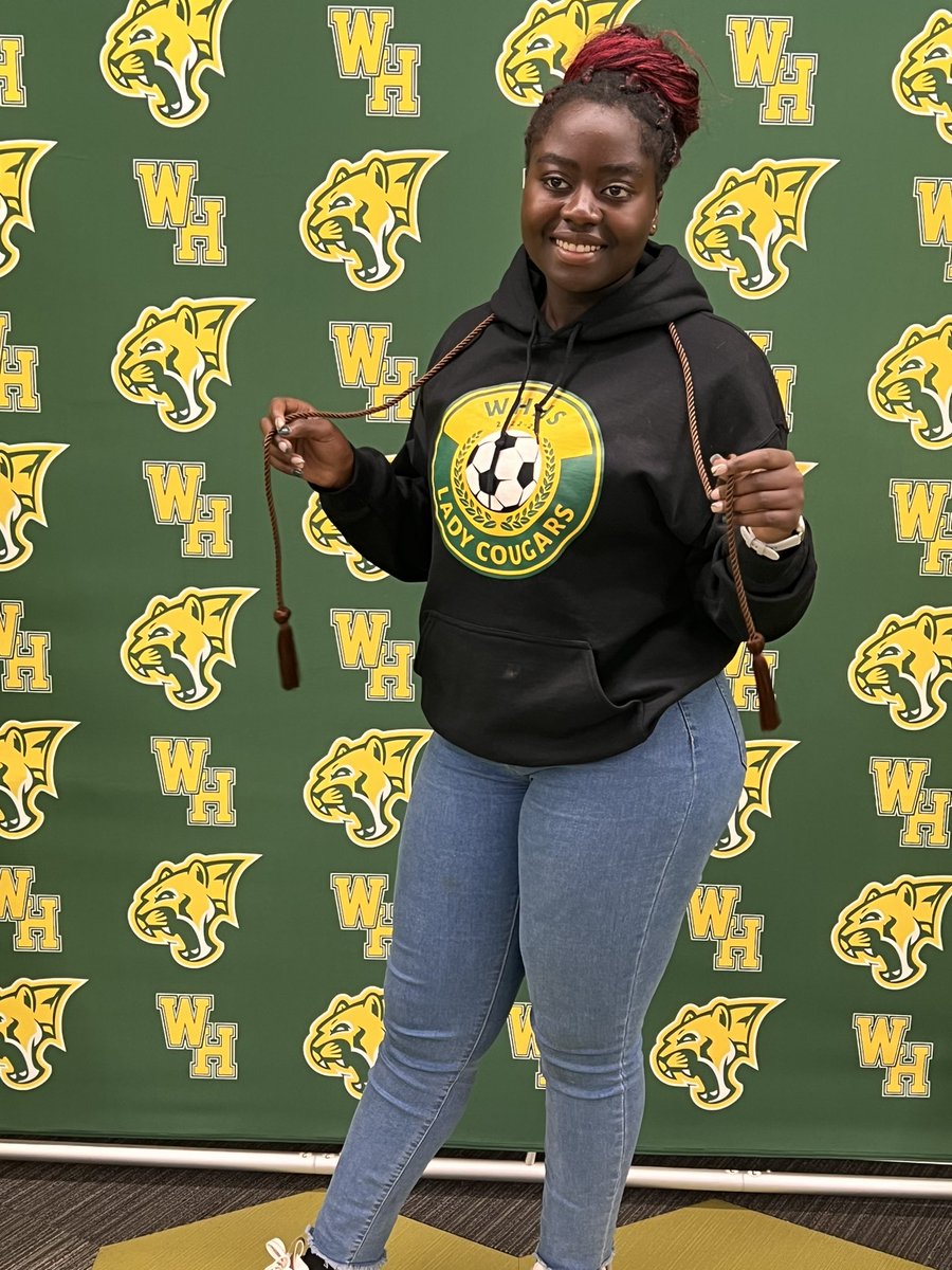 tlady14's tweet photo. Battle of the Books honor cord for 4 year participation. Pandemic cancelled her 9th grade year but we don’t count that. #FWISDBOB
 @FWISDLibrary @WesternHillsHS @FortWorthISD https://t.co/krbadvwyPj
