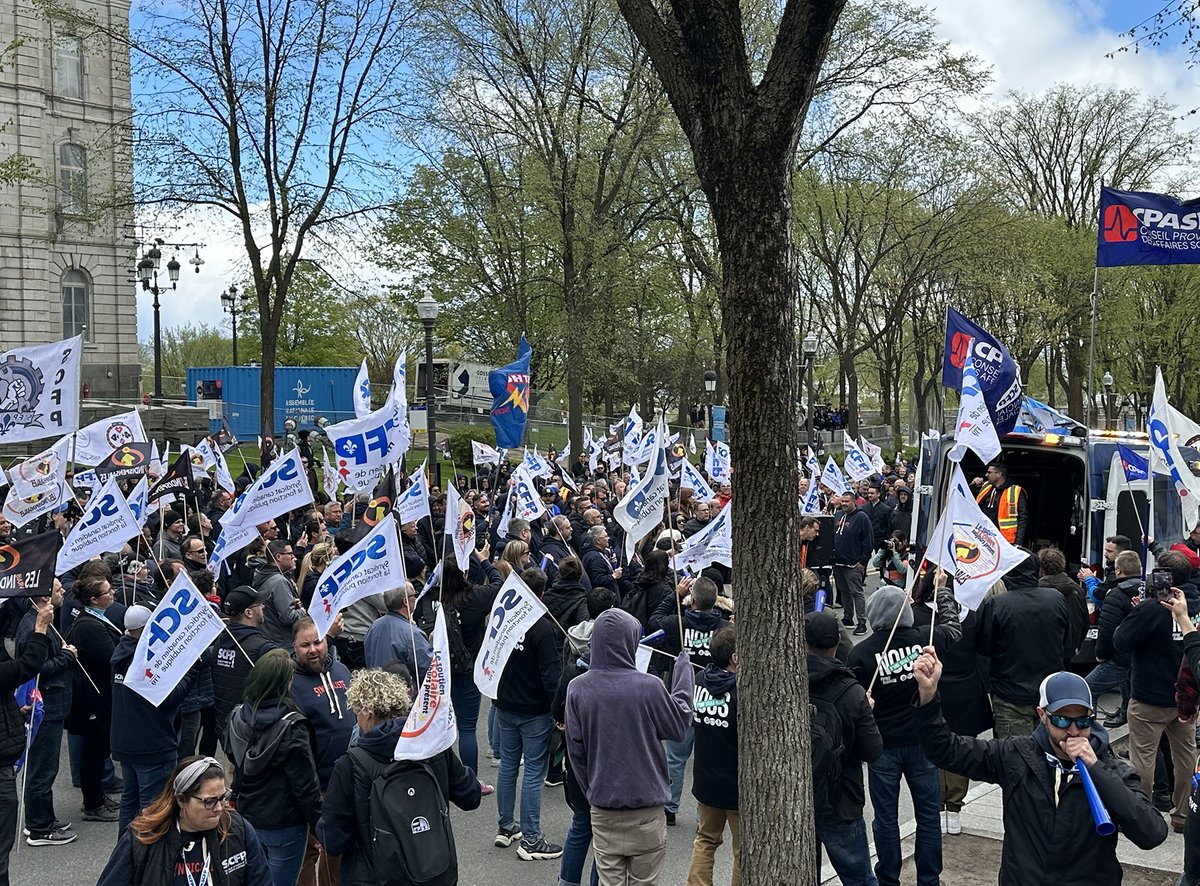 CandaceRennick's tweet photo. Quel plaisir d’être au congrès du Québec ces deux derniers jours dans une salle pleine de délégués et de staff célébrant six décennies de solidarité et de succès.
Such a pleasure to attend the @SCFPQuebec convention as they celebrate 60 years of solidarity and success. https://t.co/hLUucb9AVz