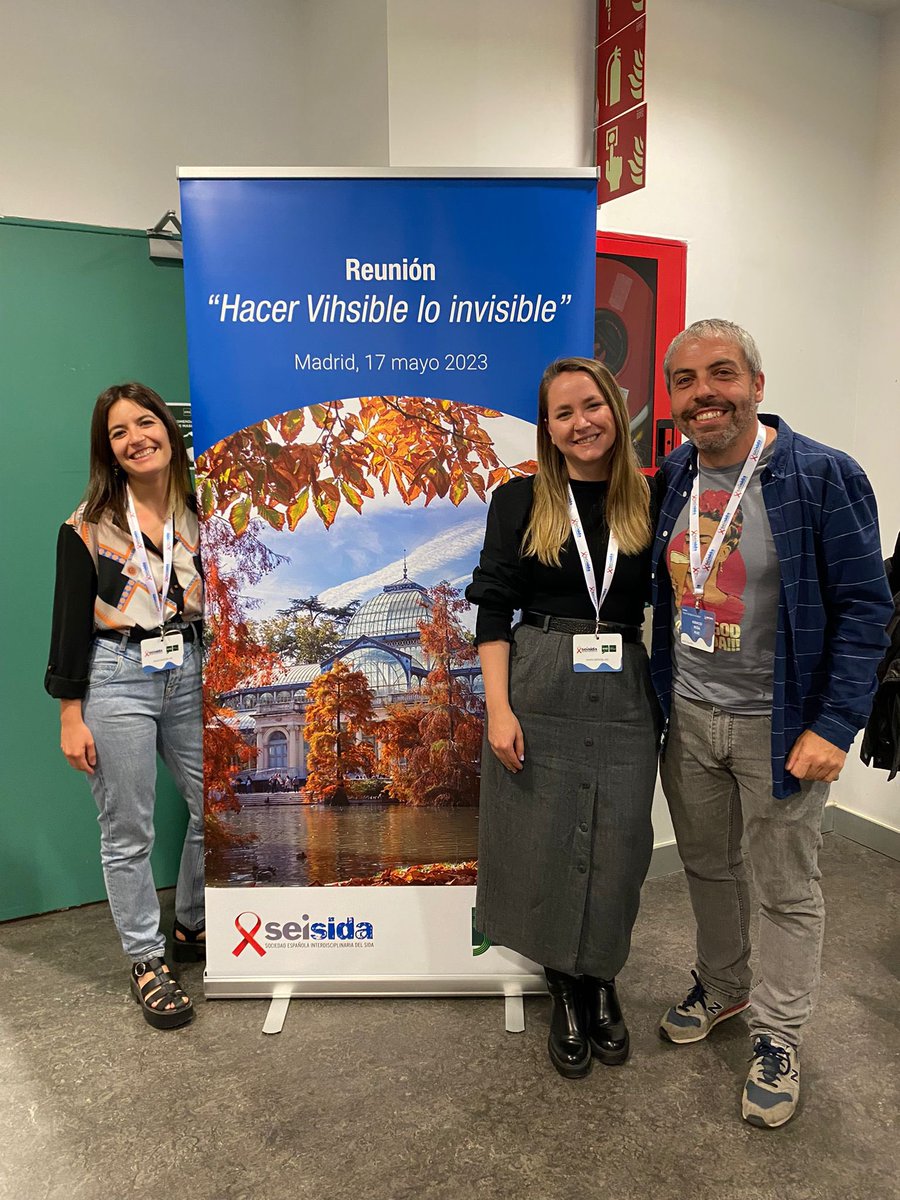 Salud_Culturas's tweet photo. El equipo SEC ha participado en la reunión #seisida2023. Beatriz Gullón, psicóloga del Hospital Universitario Ramón y Cajal @infecciosasryc, ha explicado la consulta donde abordamos la intersección del estigma asociado al #VIH y las poblaciones (in)migrantes. https://t.co/vA6BeS2G73