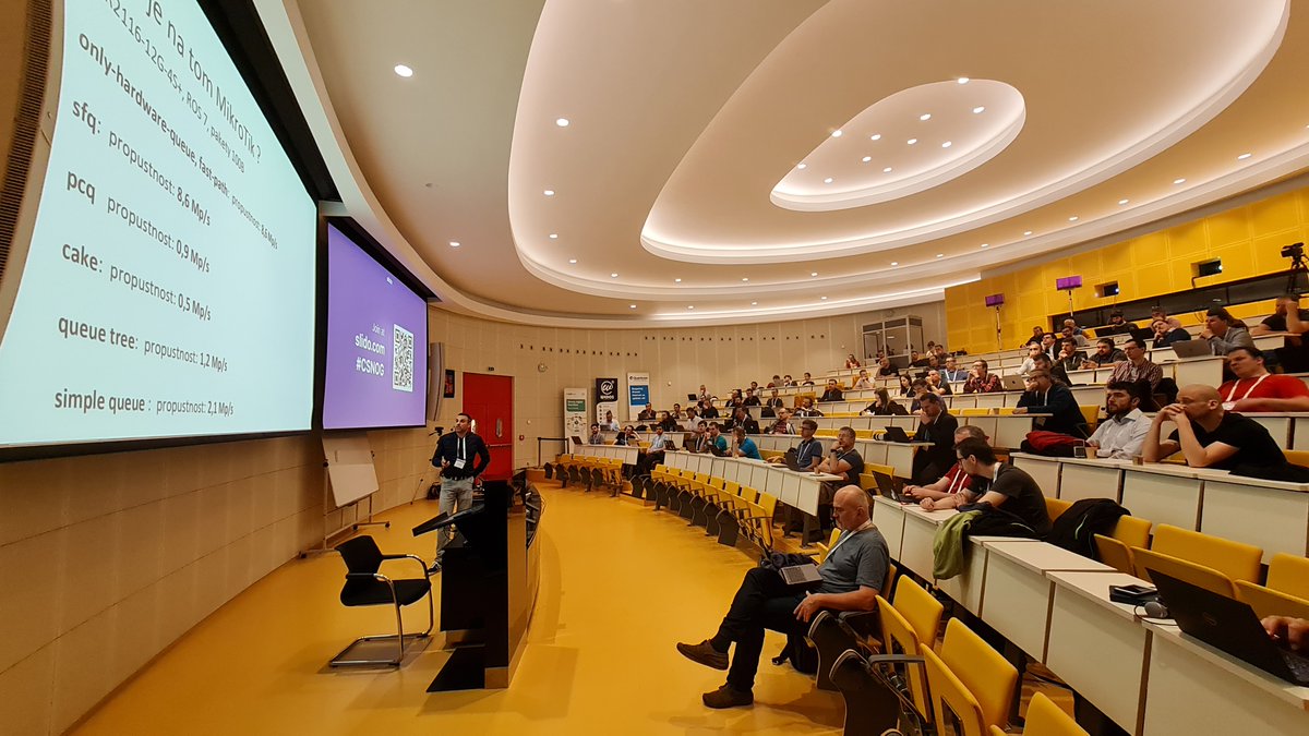 CESNET_cz's tweet image. #CSNOG2023 Ve druhém dnu vystoupili i naši kolegové Tomáš Podermański s přednáškou &quot;Na doraz (o síťových výkonostných mezích v linuxovém jádru)&quot; a @KolouchJan s tématem NIS2 a její transpozice v ČR.
@CSNOG_EU @NIX_CZ @CZ_NIC