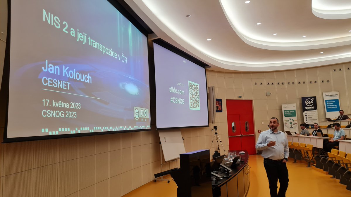 CESNET_cz's tweet image. #CSNOG2023 Ve druhém dnu vystoupili i naši kolegové Tomáš Podermański s přednáškou &quot;Na doraz (o síťových výkonostných mezích v linuxovém jádru)&quot; a @KolouchJan s tématem NIS2 a její transpozice v ČR.
@CSNOG_EU @NIX_CZ @CZ_NIC