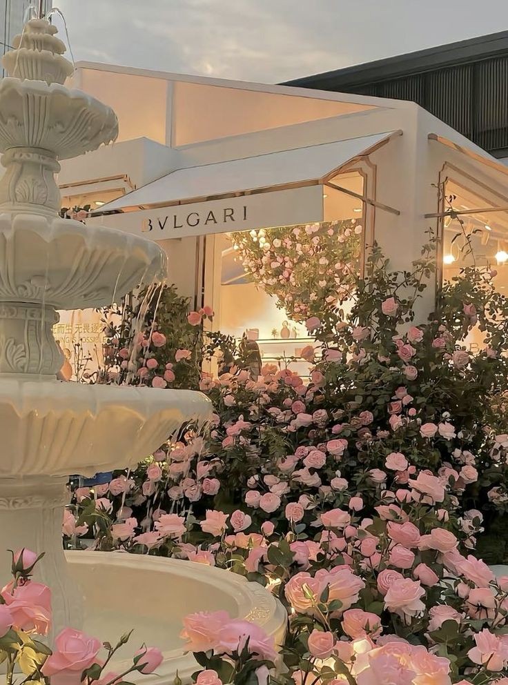 MochiAu98's tweet photo. Hyunlix au// "La ville de l'amour"

Hynjin y Flix se conocen en un vuelo a Paris, al charlar descubren que se están hospedando en el mismo hotel. 

Que pasara cuando se enteren que hay un error en la reservación de ambos y tengan que compartir habitación. https://t.co/AaPEECh9mu