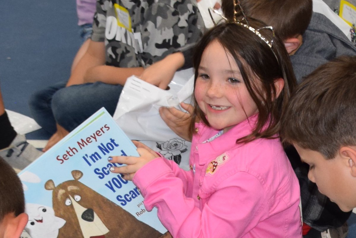 What a fantastic Wyoming Reads day yesterday! This statewide celebration supports early reading and literacy. Learn more and see photos from all over the state on our blog at library.wyo.gov/from-hands-to-…