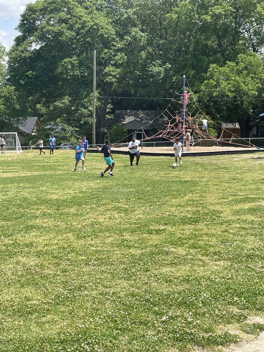 ReidsReaders's tweet photo. Soccer fun at recess today! Blue shirts versus white shirts. #WESstrong https://t.co/BwzX1aYK4a