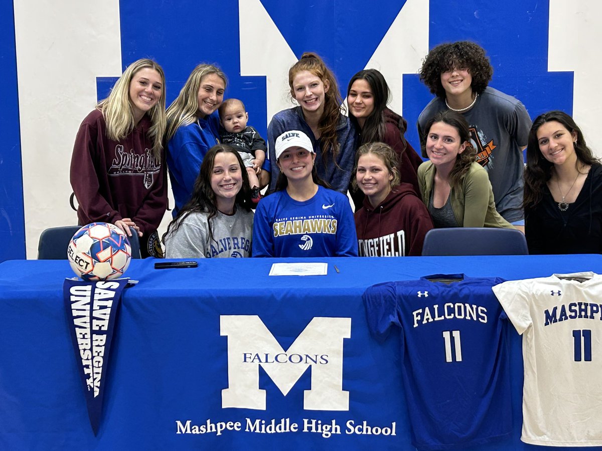 MashpeeAthletic's tweet photo. Ava DeSimone- Salve Regina University- Soccer https://t.co/nDIcKfmPn7