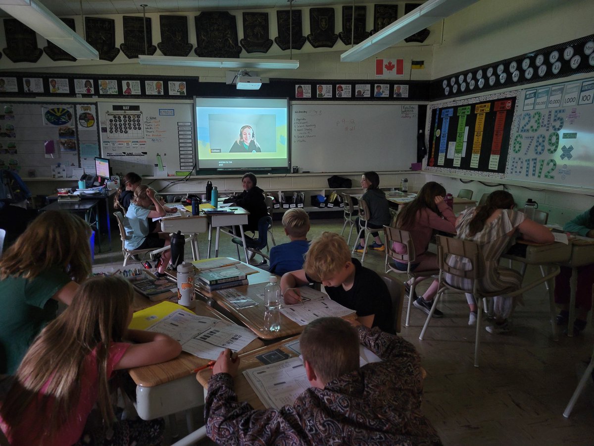 We are watching the Bee Farm tour today in grade 4/5! <a href="/AITCCanada/">AITCCanada</a> #GCFT23CONTEST