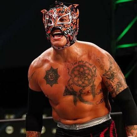 @LuchaAccount @PENTAELZEROM @ReyFenixMx @ontheairalex @AEW_Blog @_beforespring_ @LuchaBrothersmx @Konnan5150 @gunson_l Yasssss!!!!